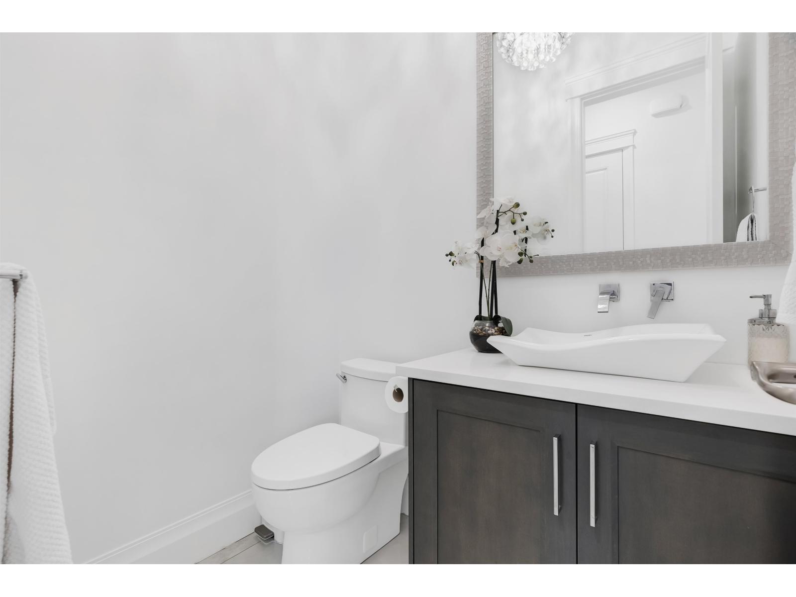 977 164 Street Property Photo 20