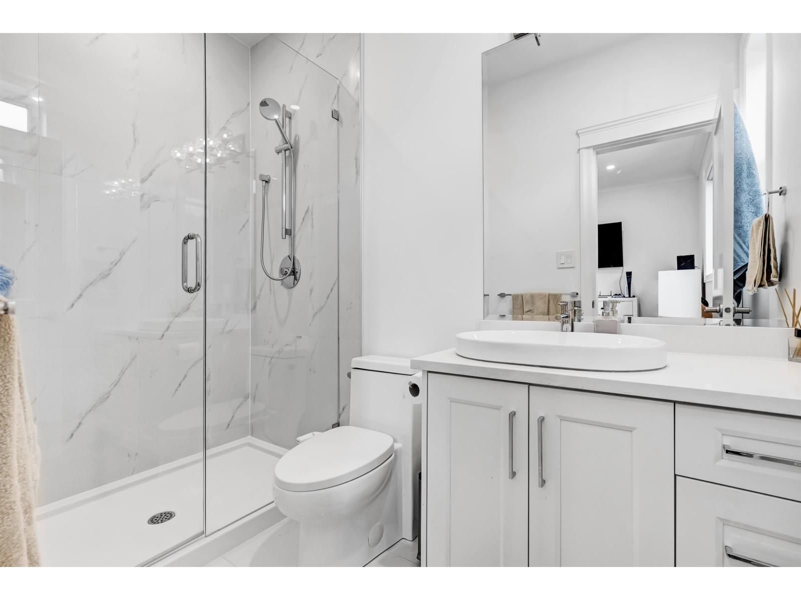 977 164 Street Property Photo 26