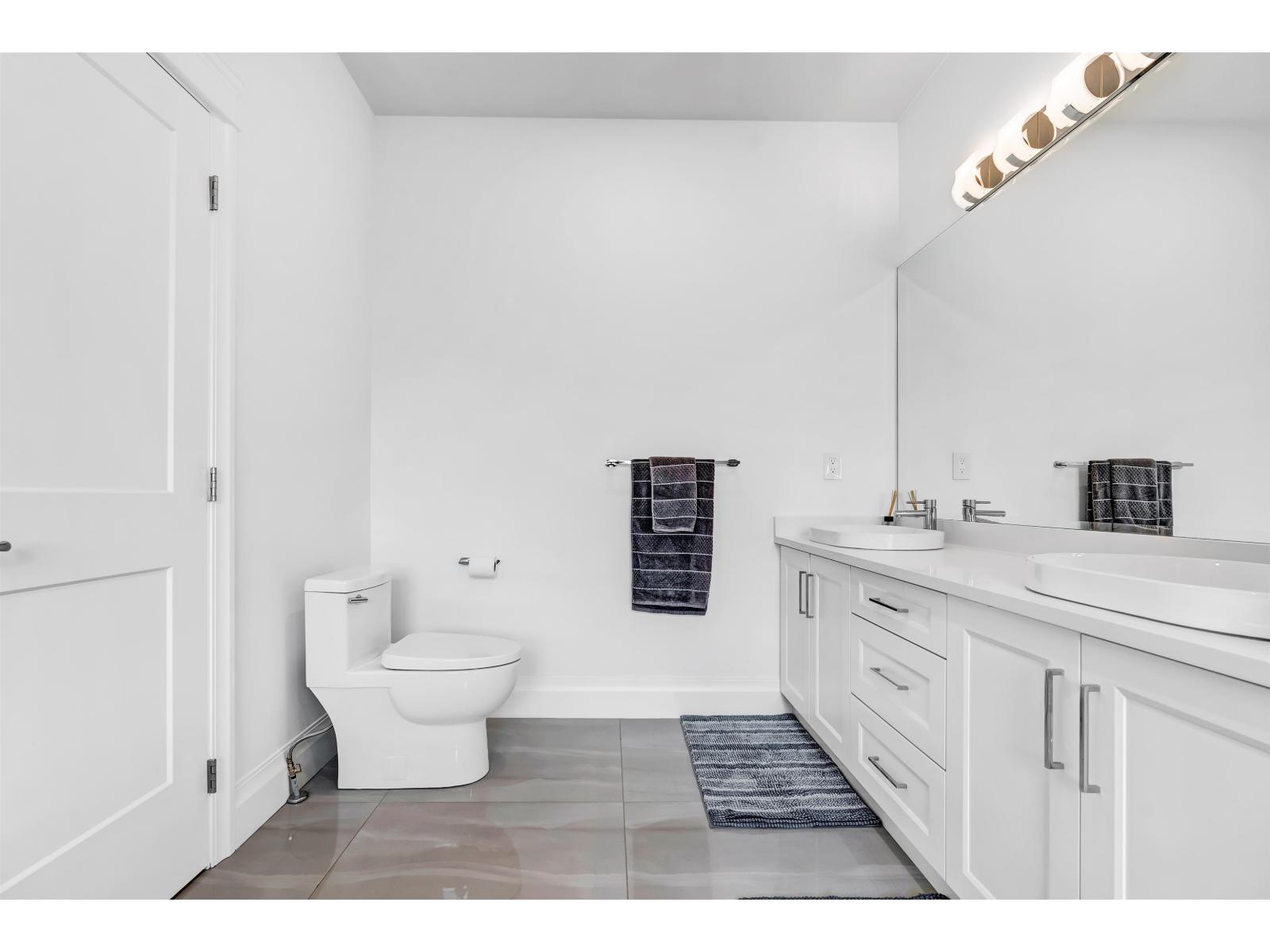 977 164 Street Property Photo 30