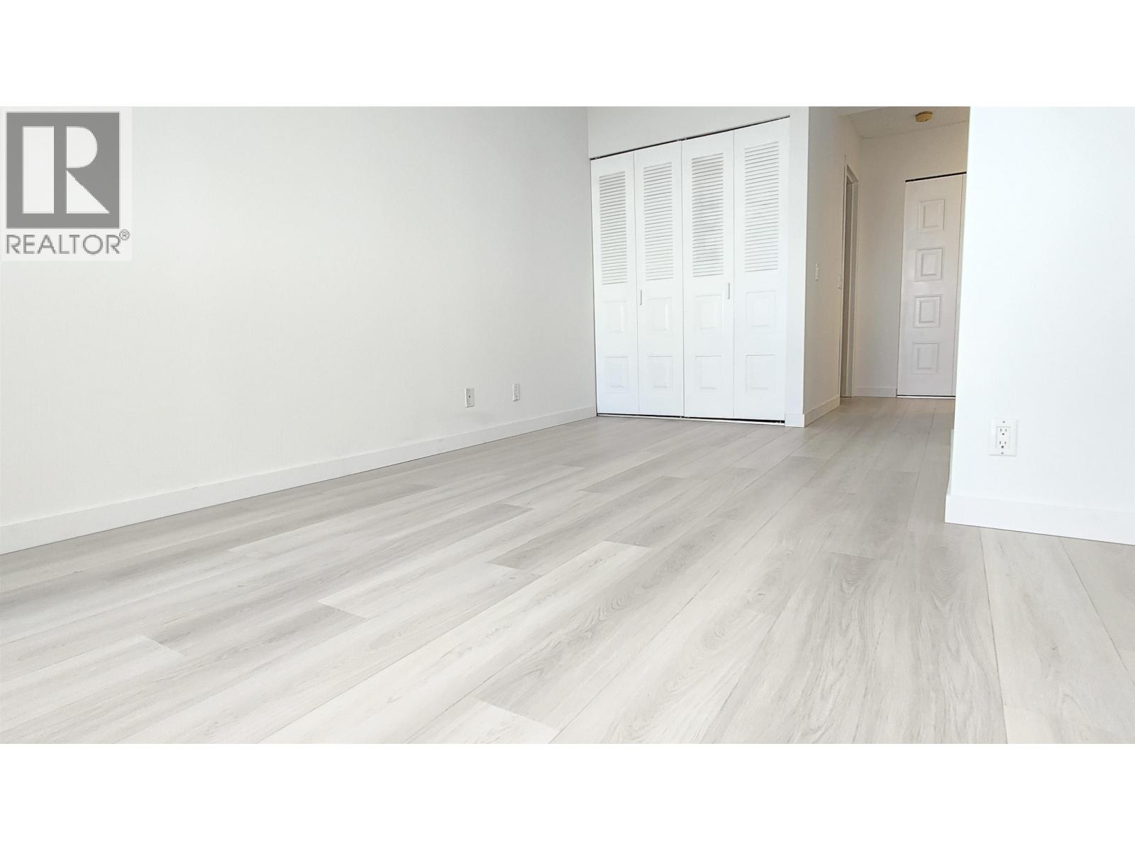 2303 3970 Carrigan Court Property Photo 12