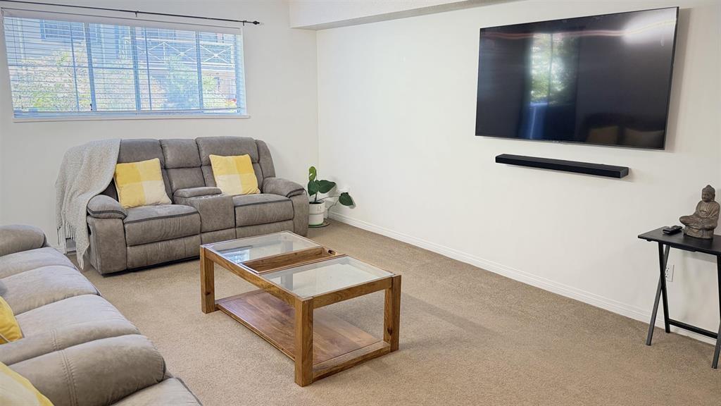 121 12101 80 Avenue Property Photo 10