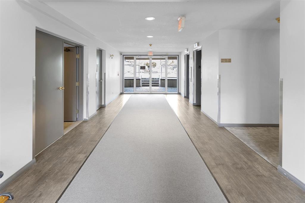 121 12101 80 Avenue Property Photo 13