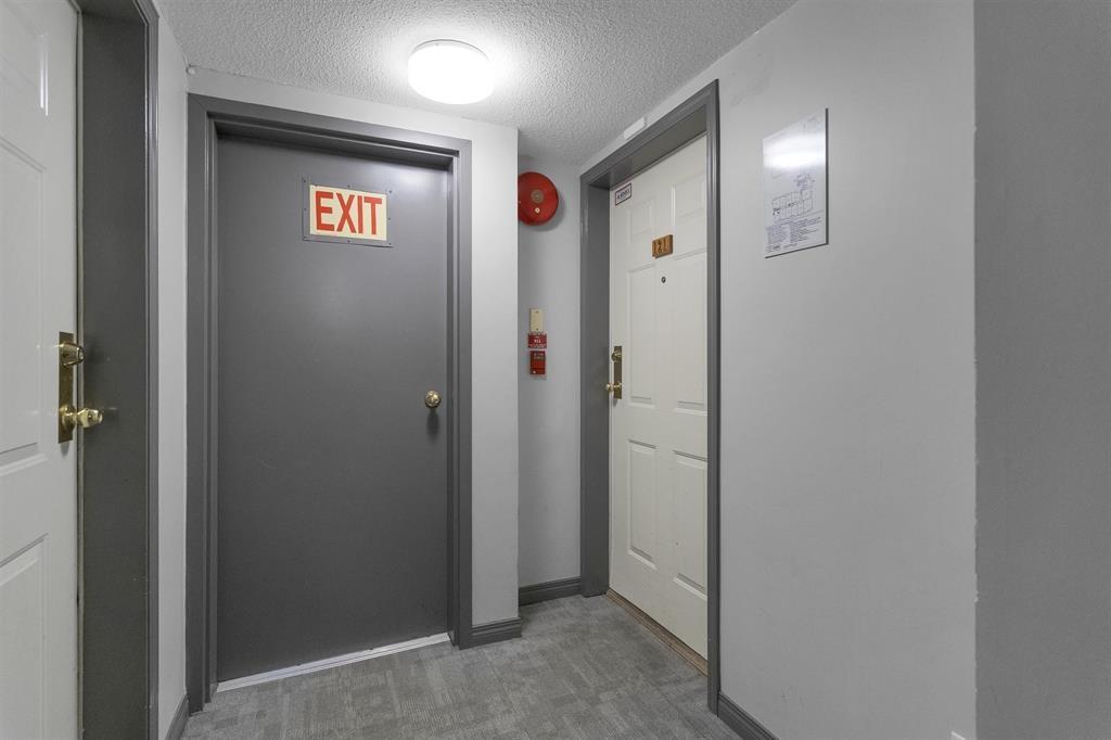 121 12101 80 Avenue Property Photo 32