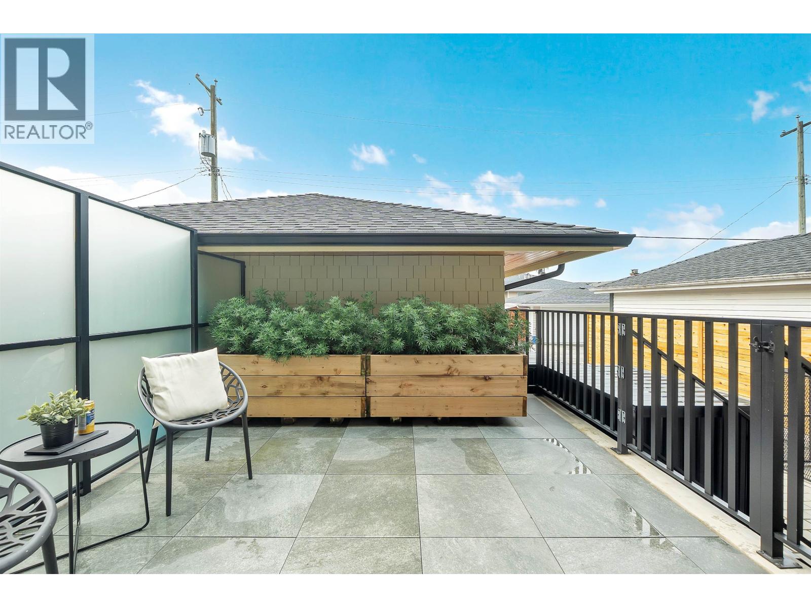 265 W 6th Street Property Photo 12