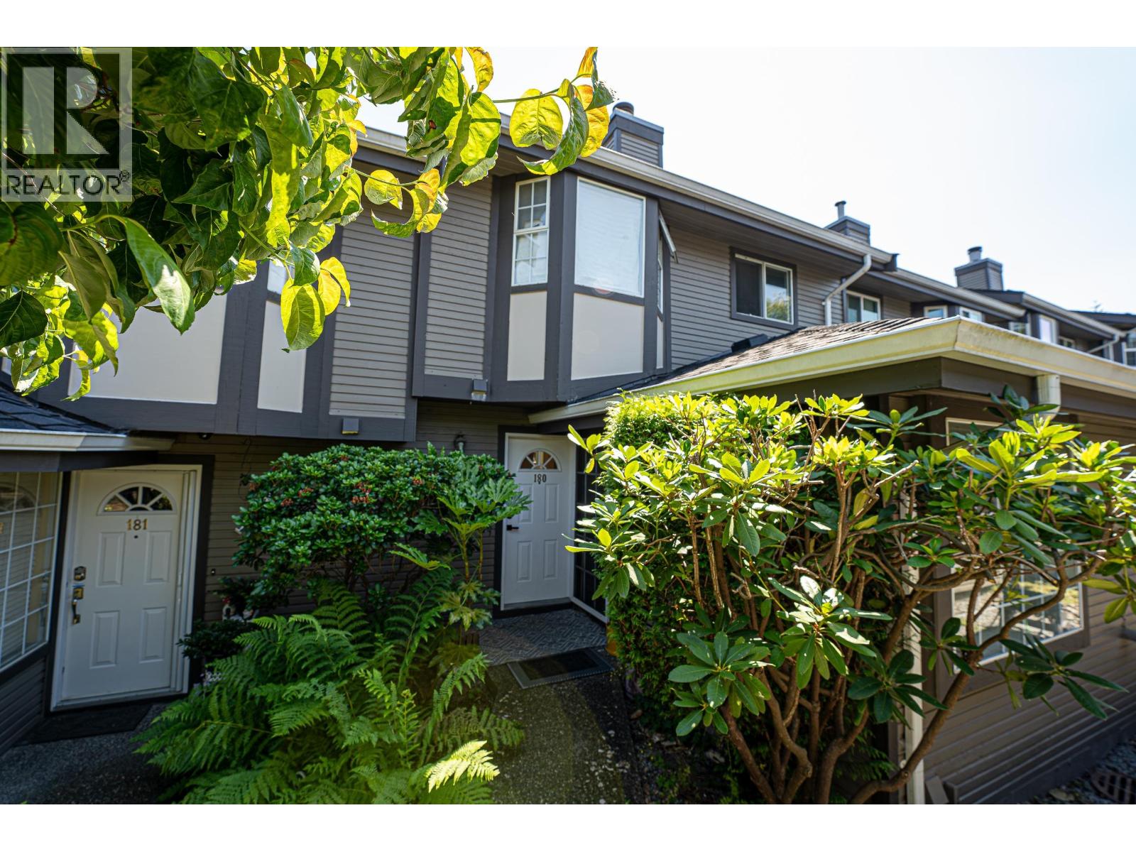 180 1140 Castle Crescent Property Photo 2