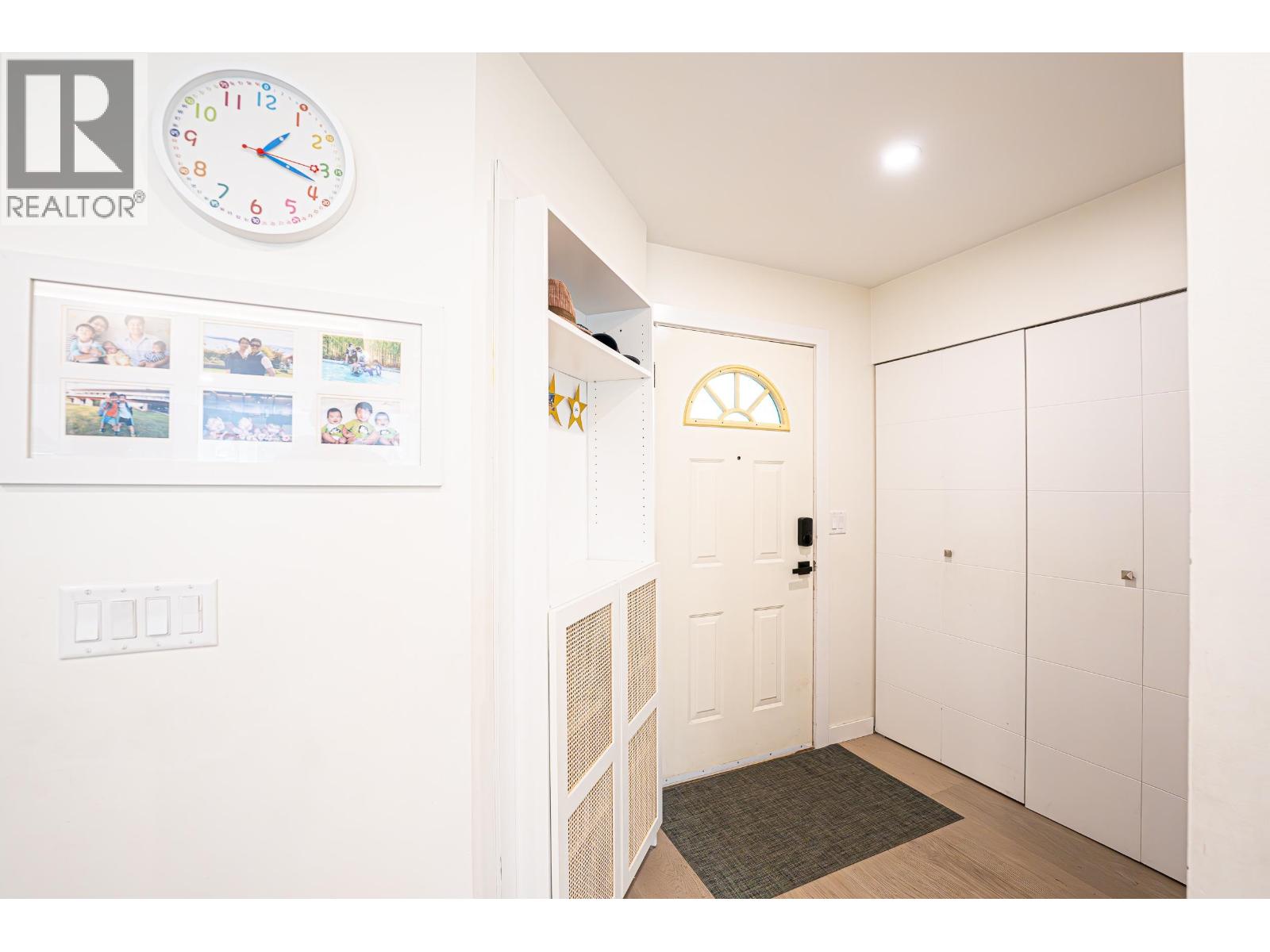 180 1140 Castle Crescent Property Photo 5