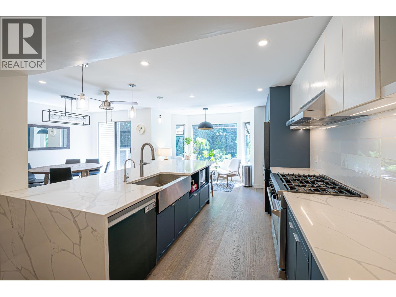 180 1140 Castle Crescent Property Photo 11