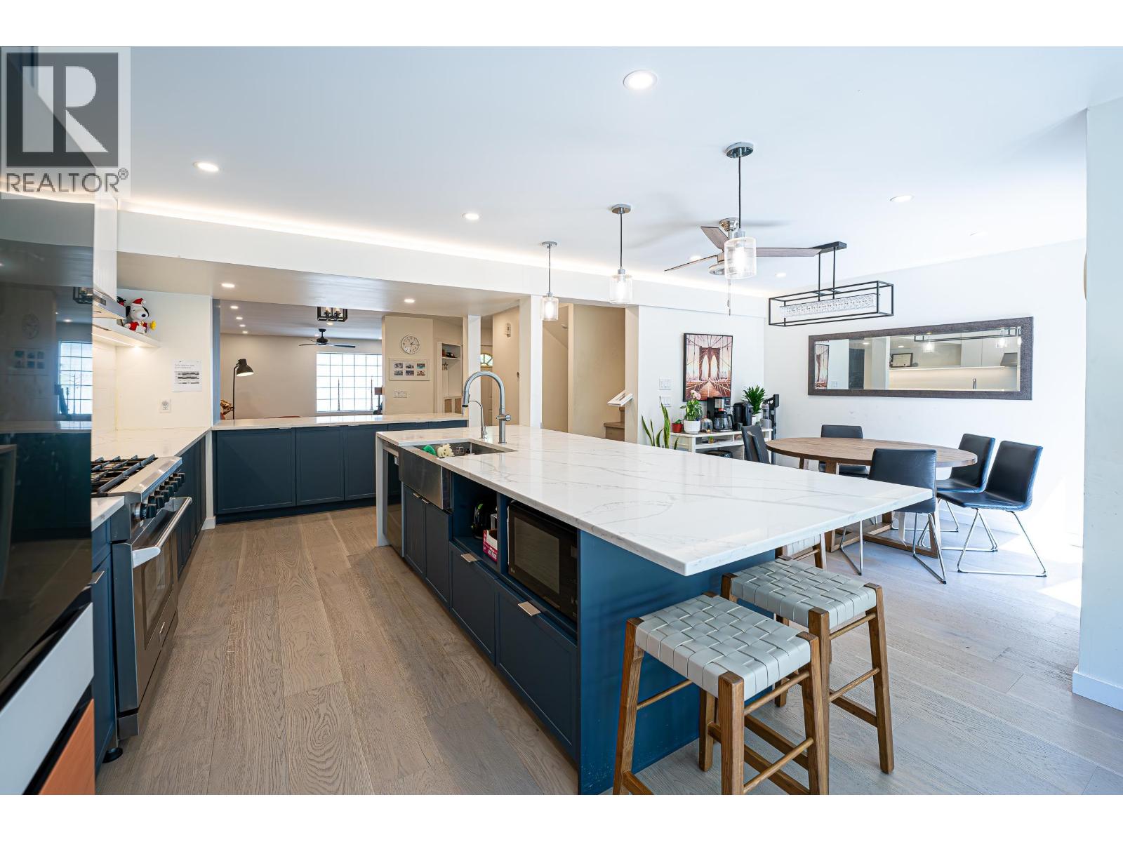 180 1140 Castle Crescent Property Photo 13