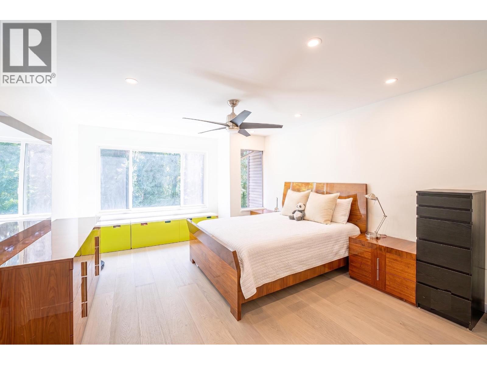 180 1140 Castle Crescent Property Photo 22