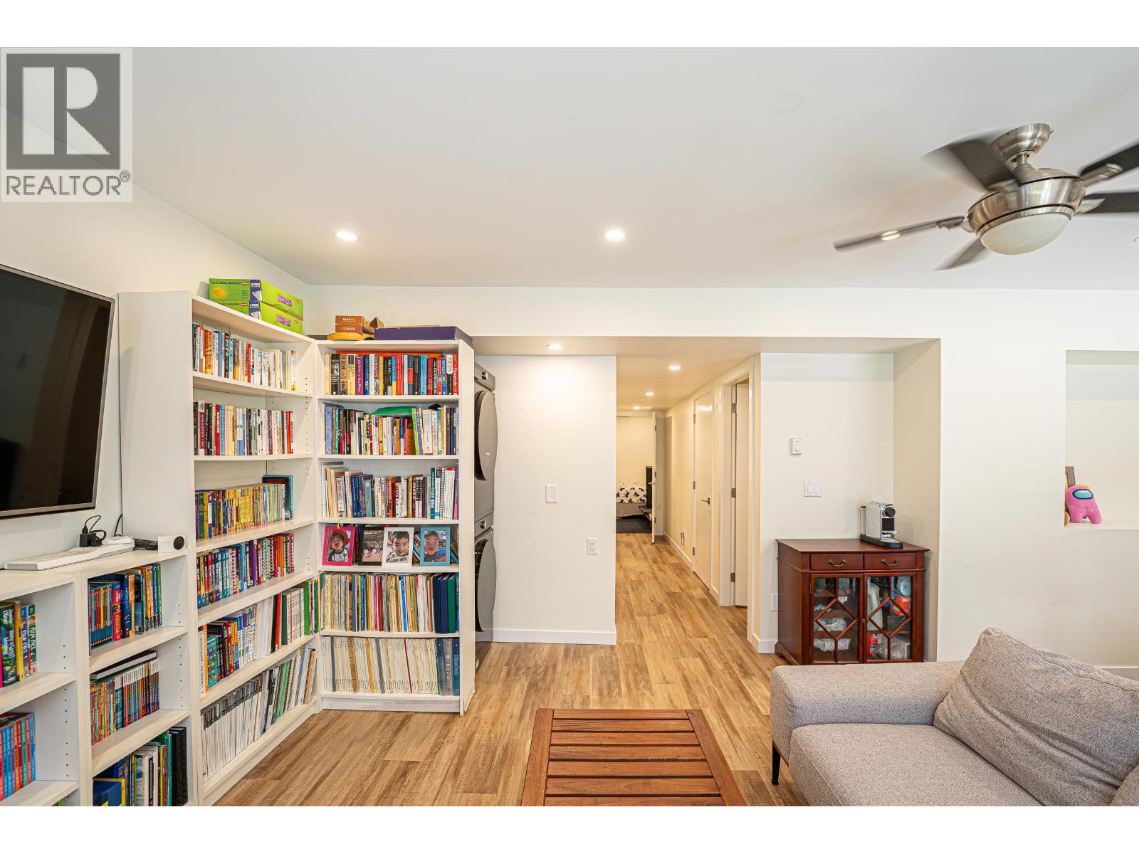 180 1140 Castle Crescent Property Photo 28