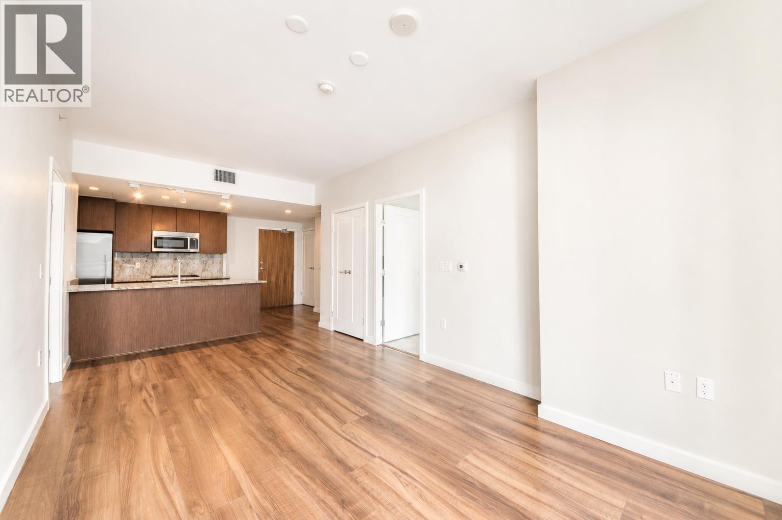 812 8688 Hazelbridge Way Property Photo 2