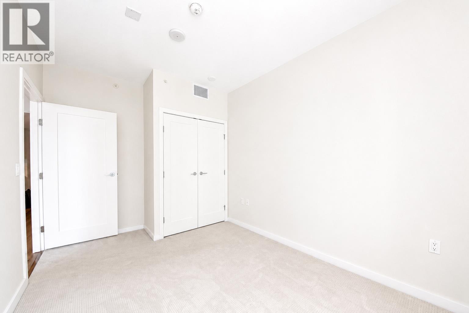 812 8688 Hazelbridge Way Property Photo 8