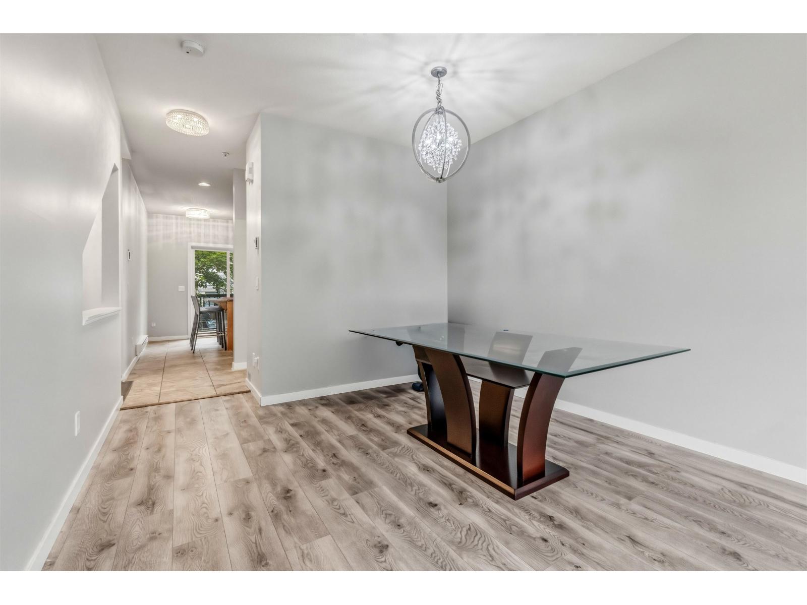 17 20159 68 Avenue Property Photo 7