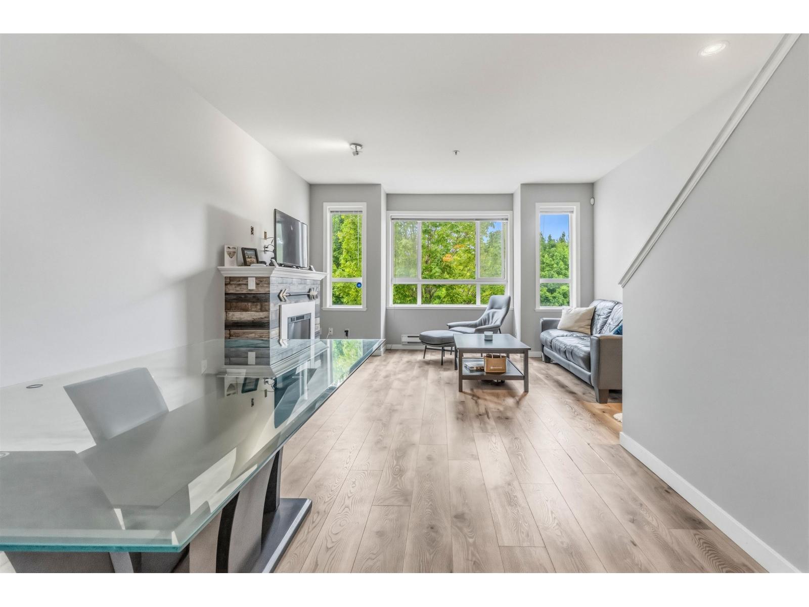 17 20159 68 Avenue Property Photo 8