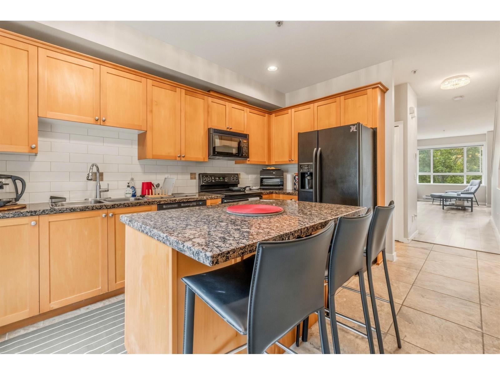 17 20159 68 Avenue Property Photo 10