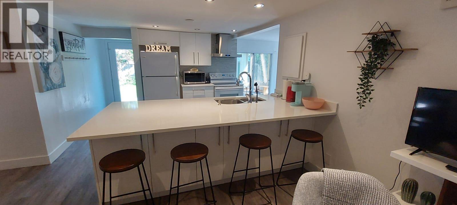 5111 Blundell Road Property Photo 5