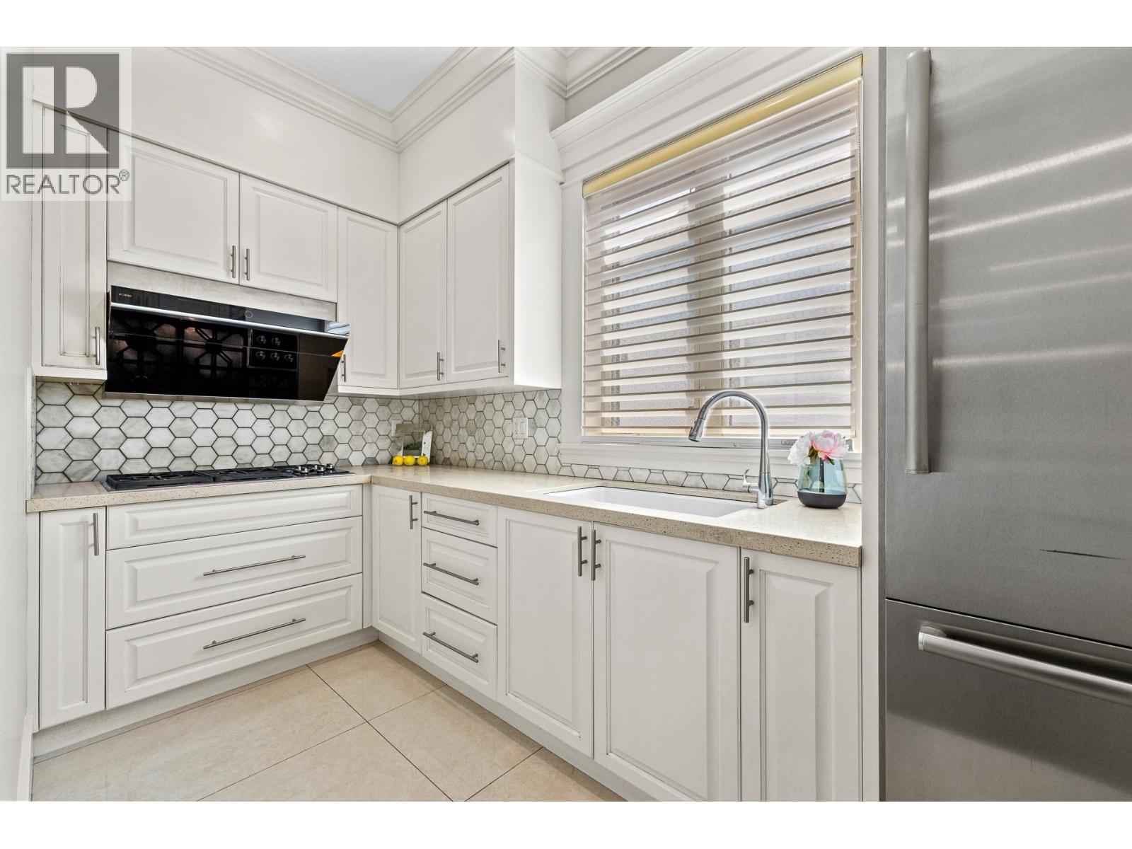 2653 Mcbain Avenue Property Photo 13