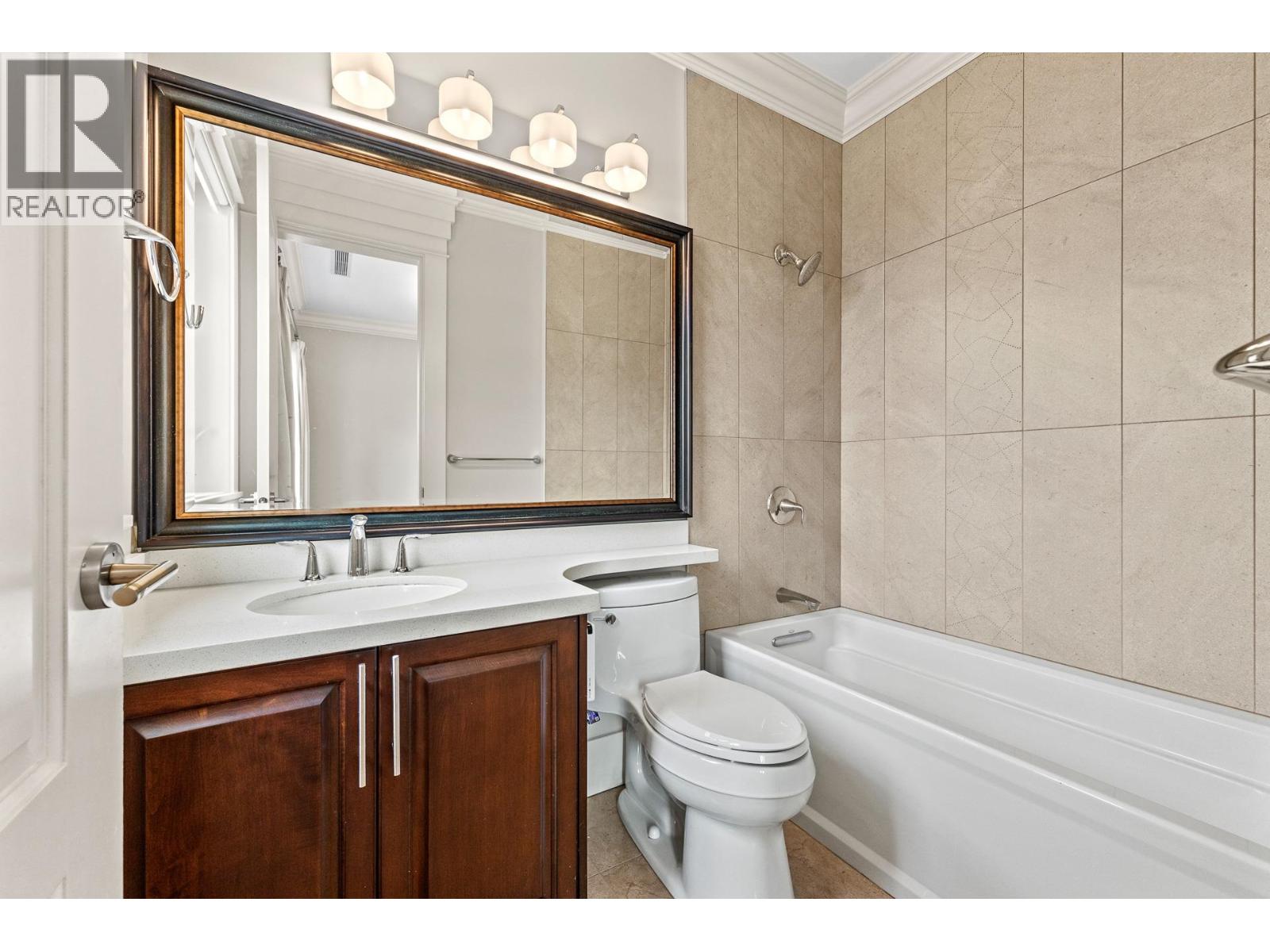 2653 Mcbain Avenue Property Photo 18