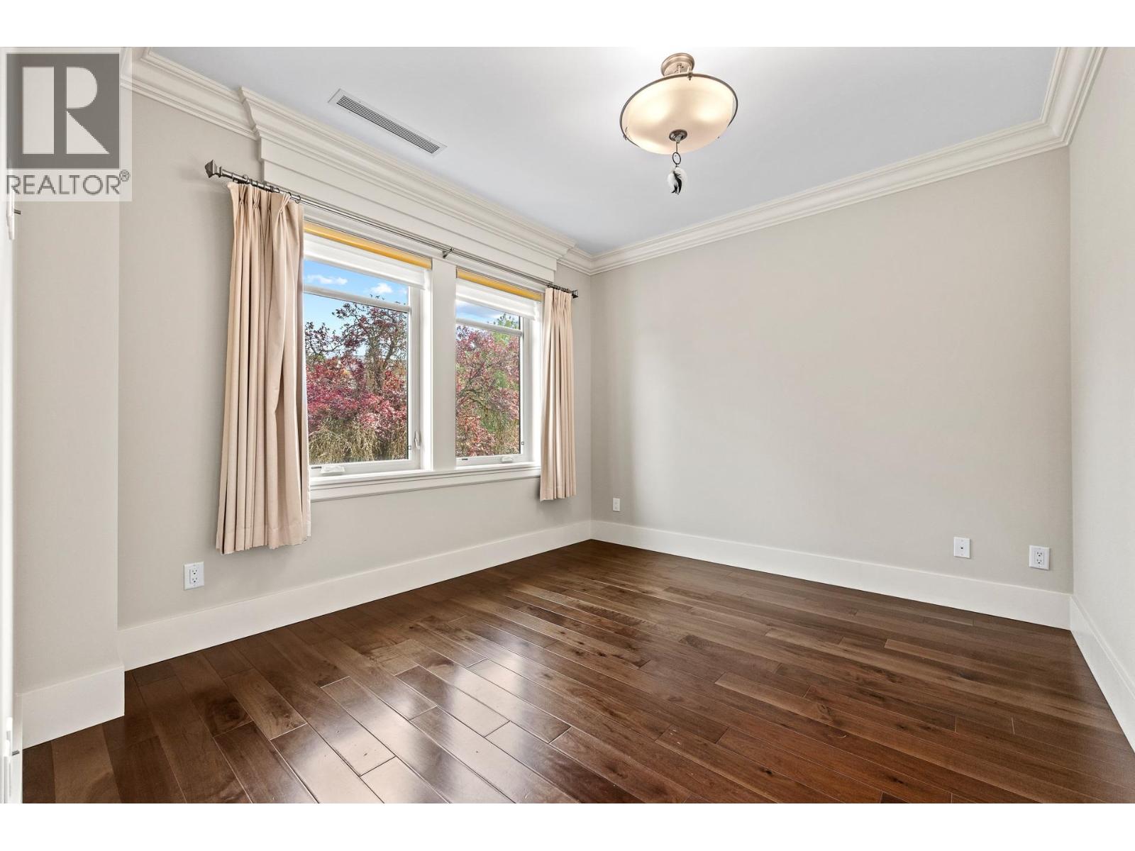 2653 Mcbain Avenue Property Photo 21