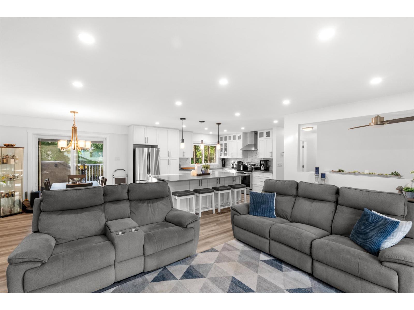 20754 39a Avenue Property Photo 16
