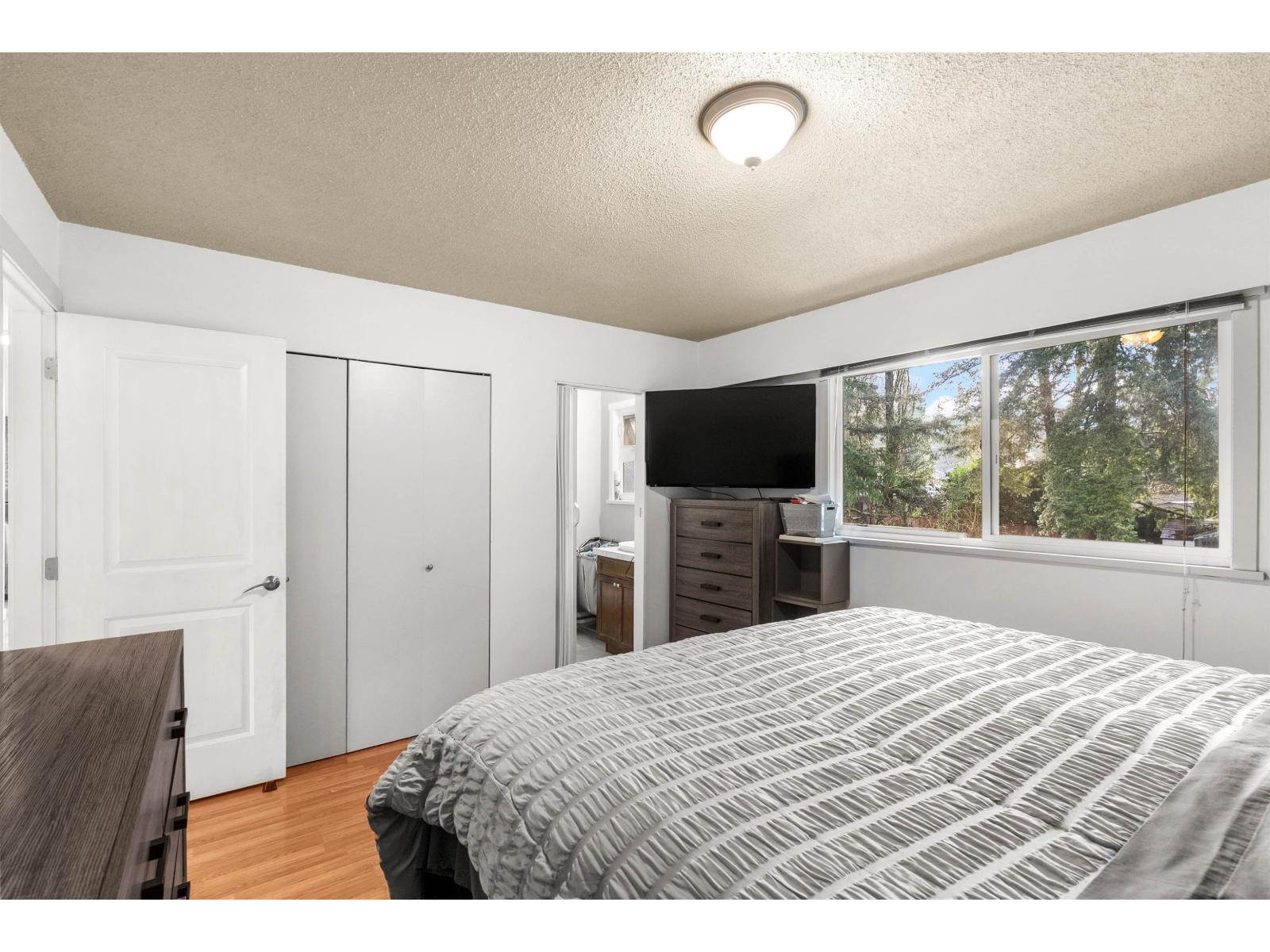 20754 39a Avenue Property Photo 20