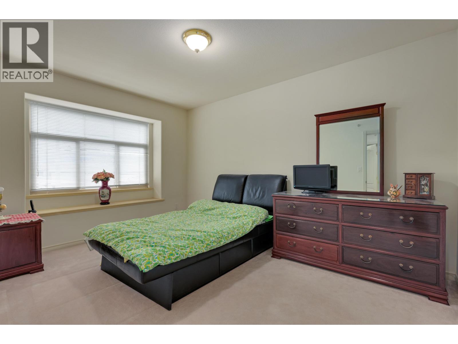 8369 Shaughnessy Street Property Photo 8