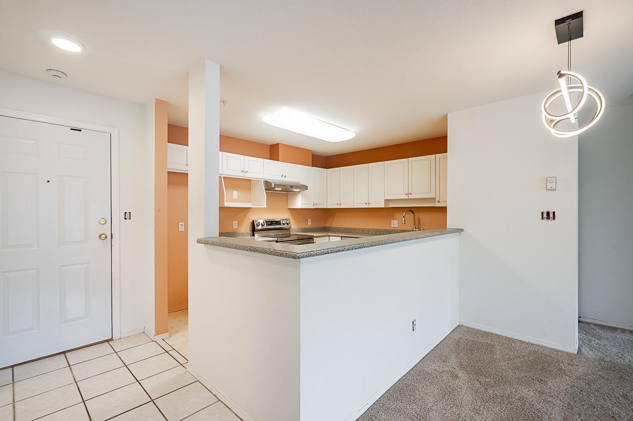 314 33708 King Road Property Photo 4
