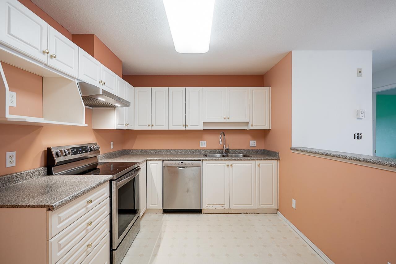 314 33708 King Road Property Photo 5