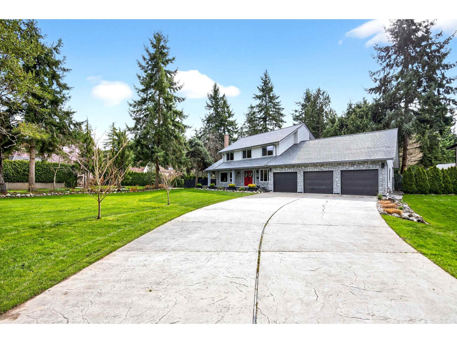 13386 18A AVENUE Property Photo 1