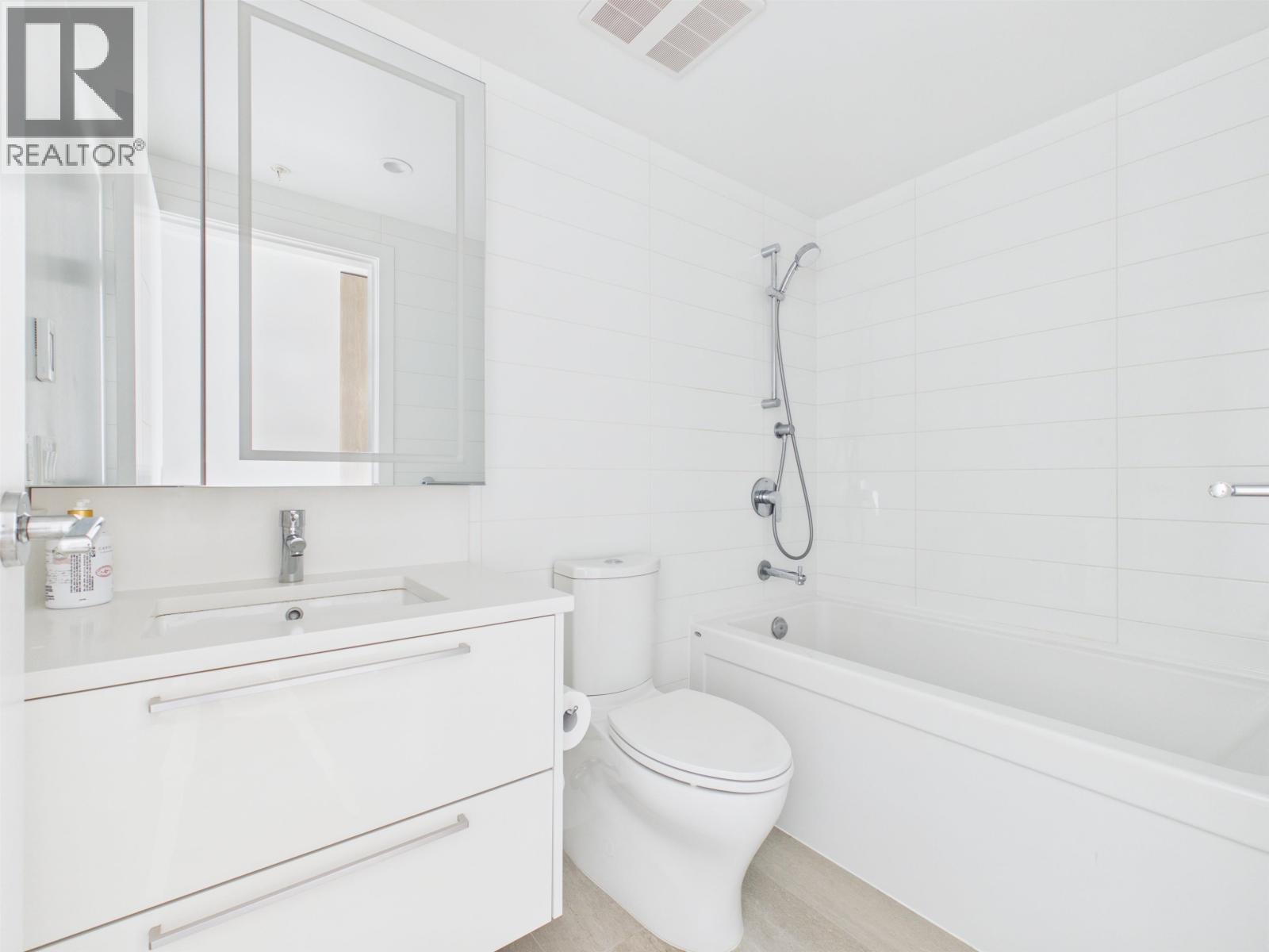 1601 6398 Silver Avenue Property Photo 3