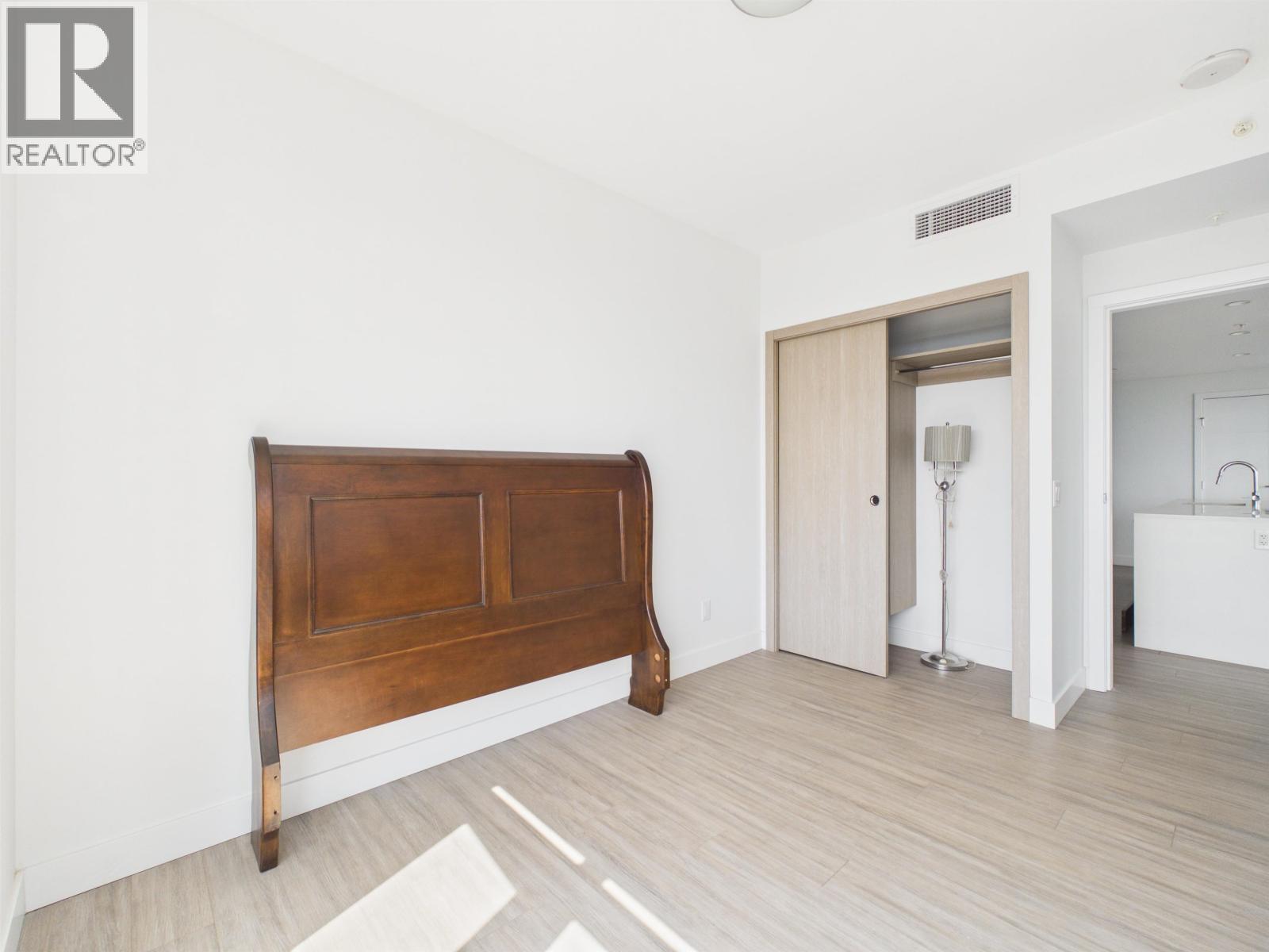 1601 6398 Silver Avenue Property Photo 20