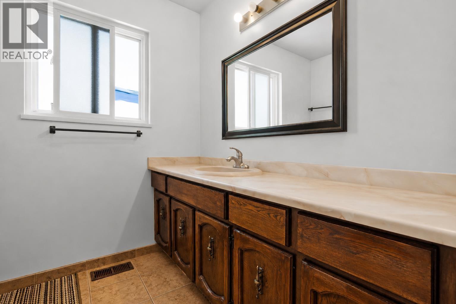 45 N Stratford Avenue Property Photo 14