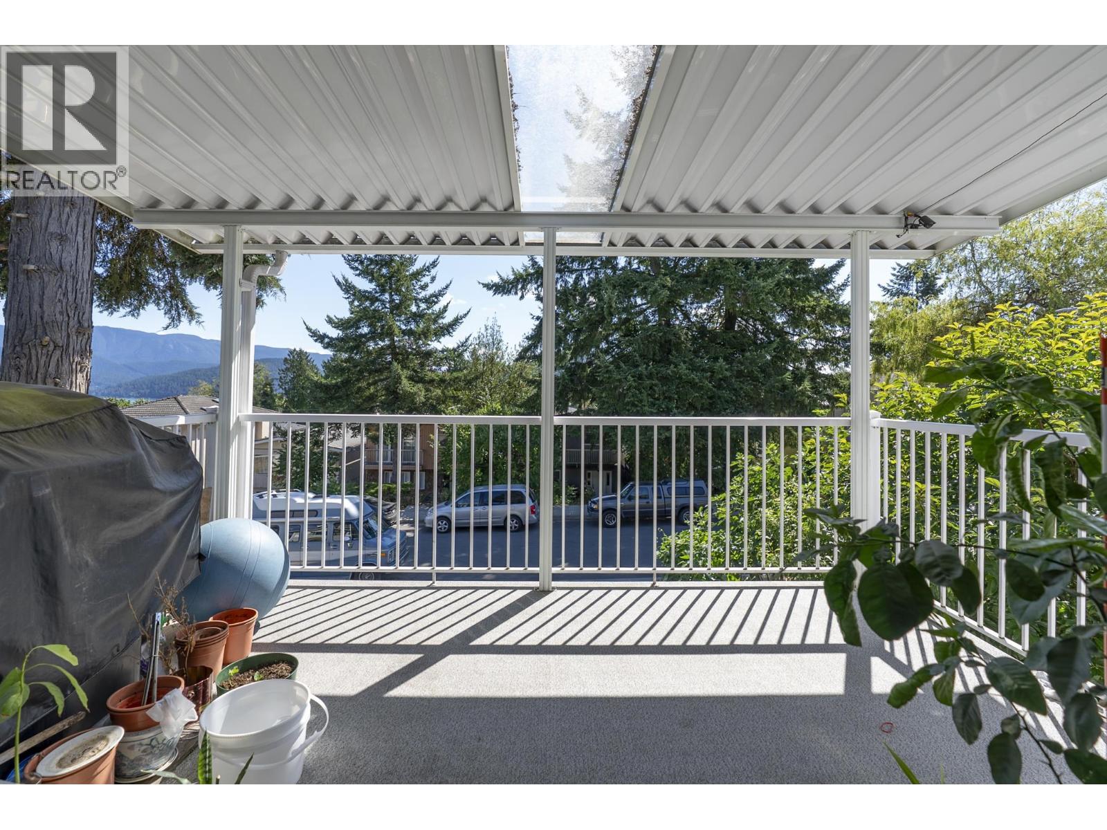 45 N Stratford Avenue Property Photo 15