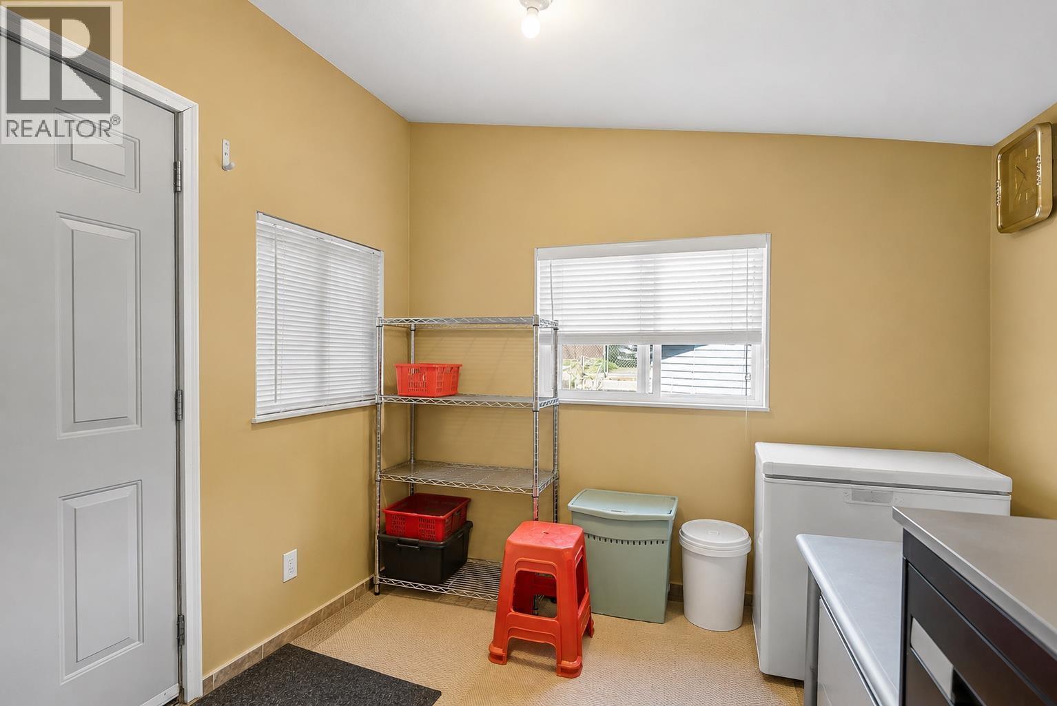 45 N Stratford Avenue Property Photo 23