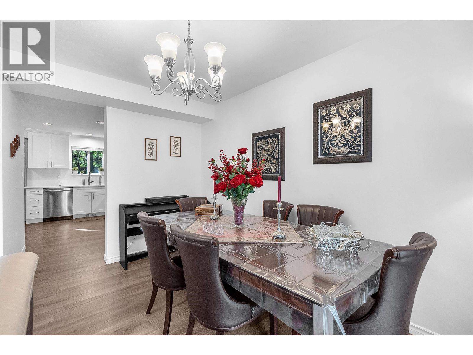 5 2382 Parkway Boulevard Property Photo 5