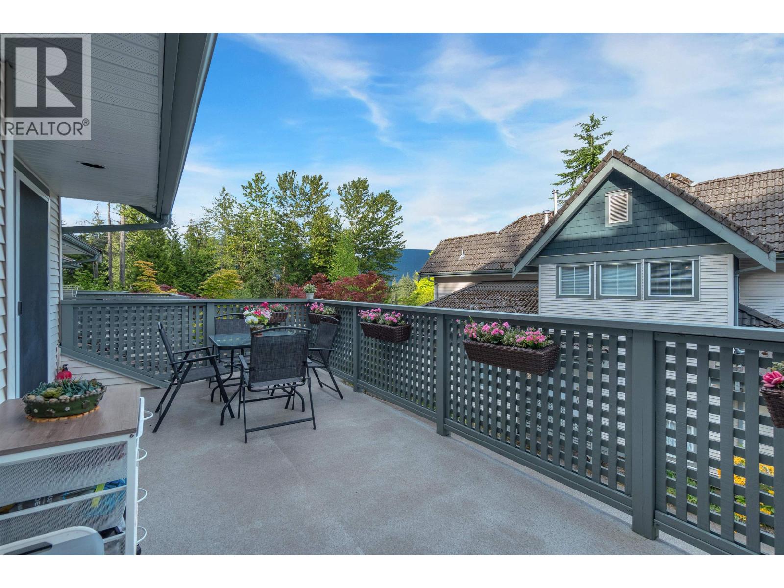 5 2382 Parkway Boulevard Property Photo 10