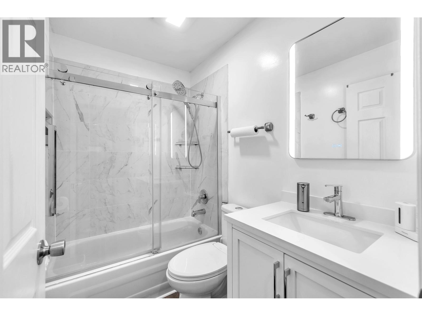 5 2382 Parkway Boulevard Property Photo 18
