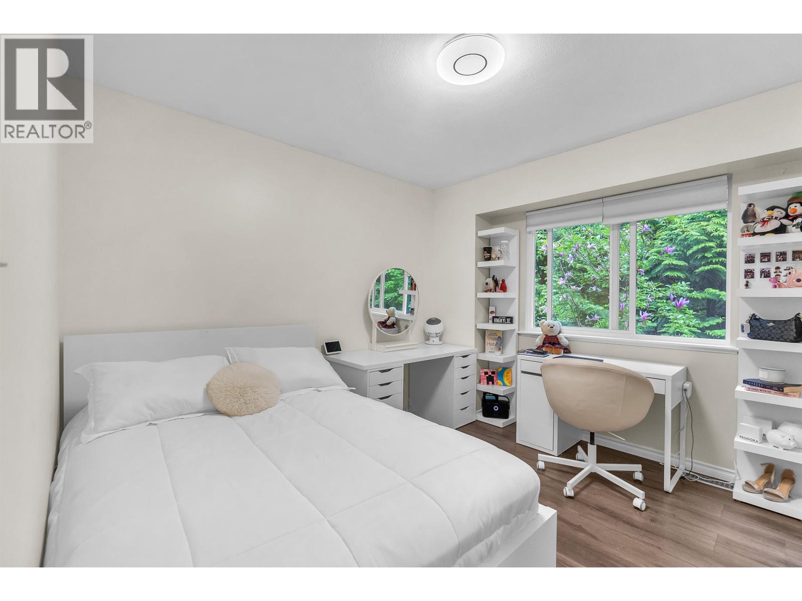 5 2382 Parkway Boulevard Property Photo 19