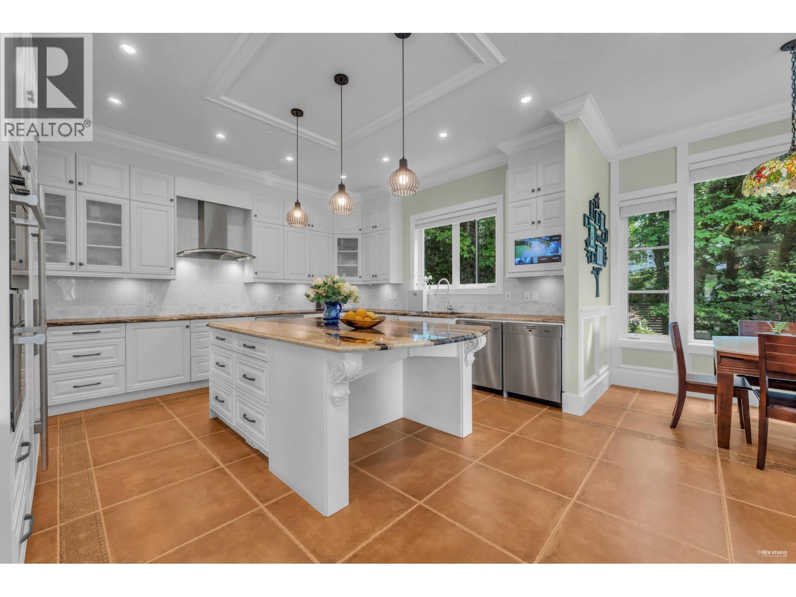 1835 Mathers Avenue Property Photo 12