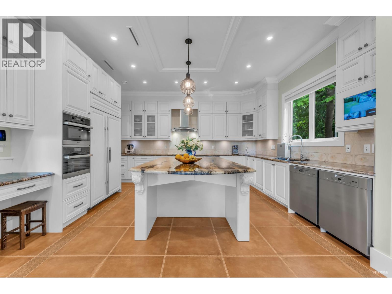 1835 Mathers Avenue Property Photo 16