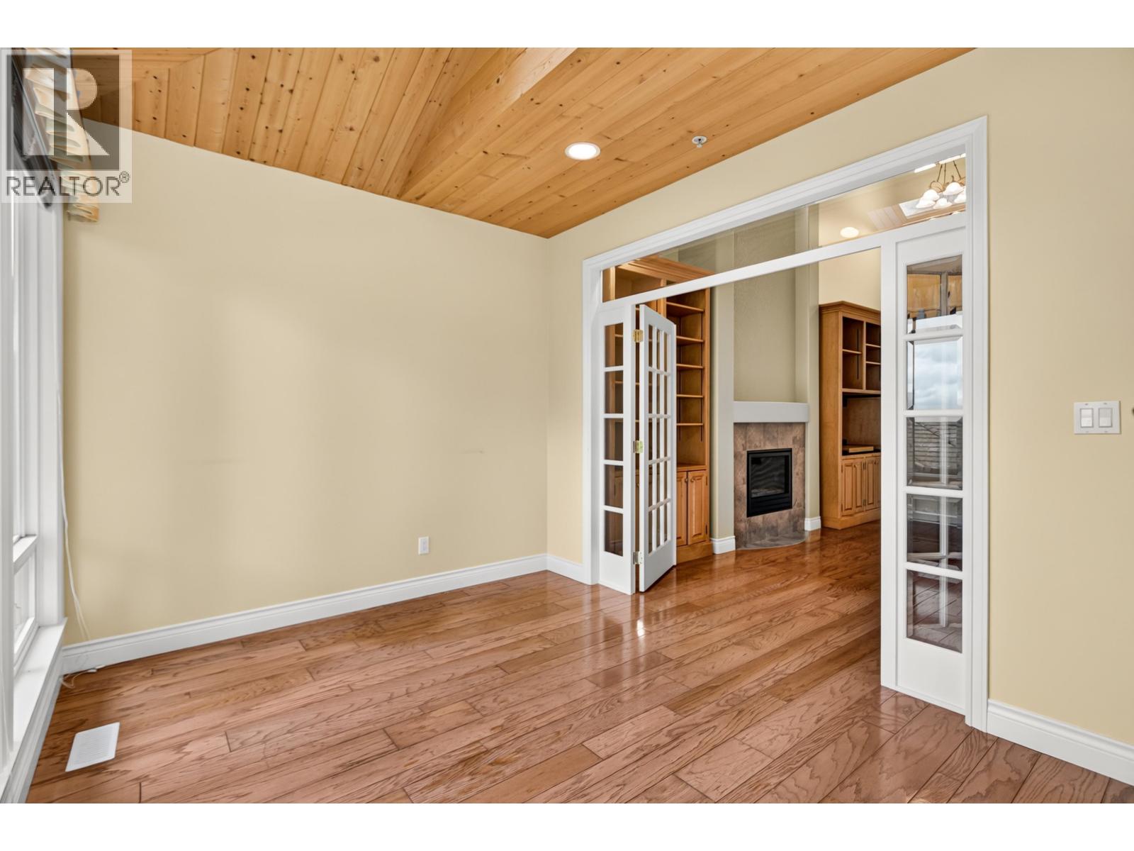 7 688 Citadel Drive Property Photo 14