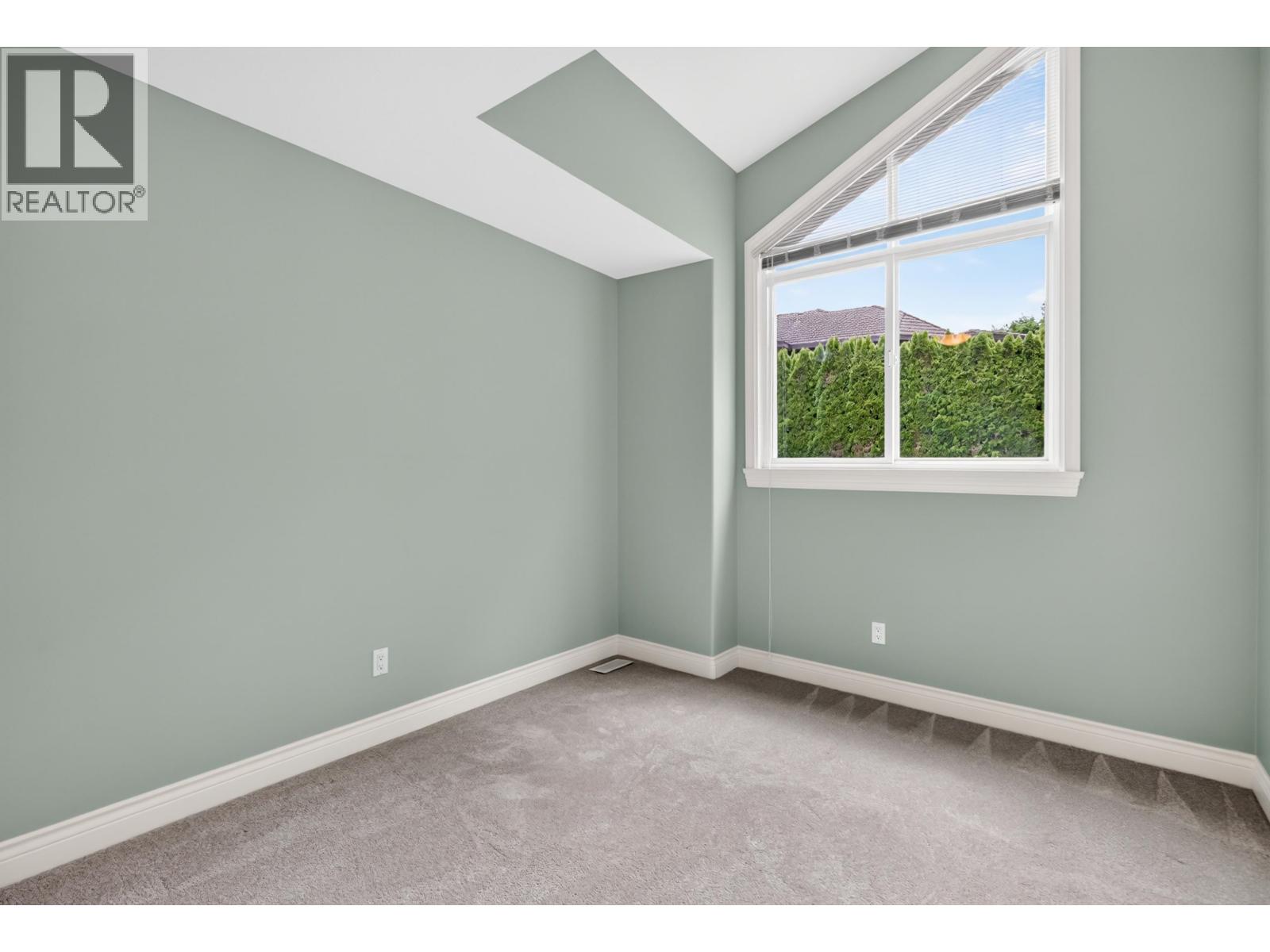 7 688 Citadel Drive Property Photo 20