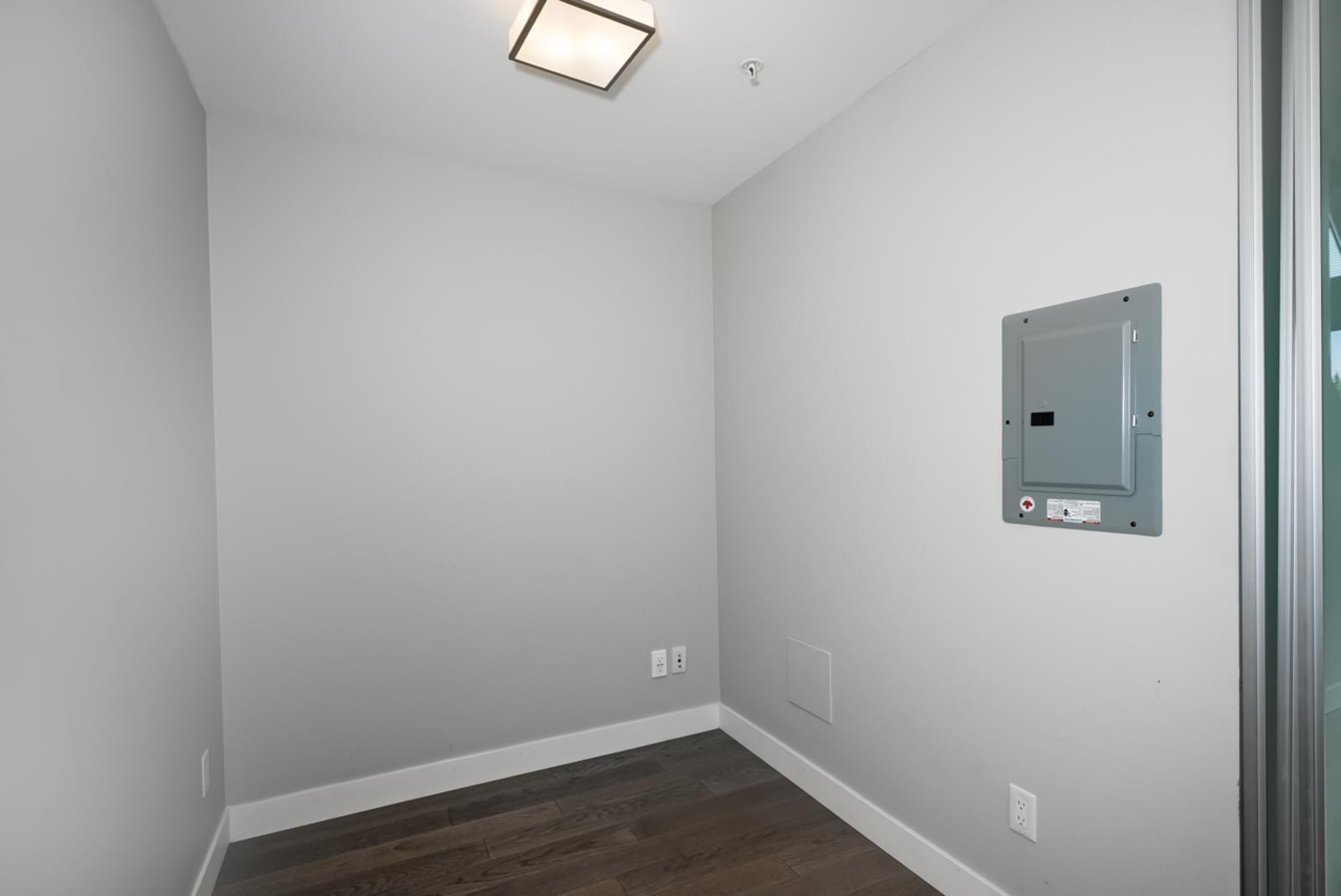 306 3090 Gladwin Road Property Photo 3