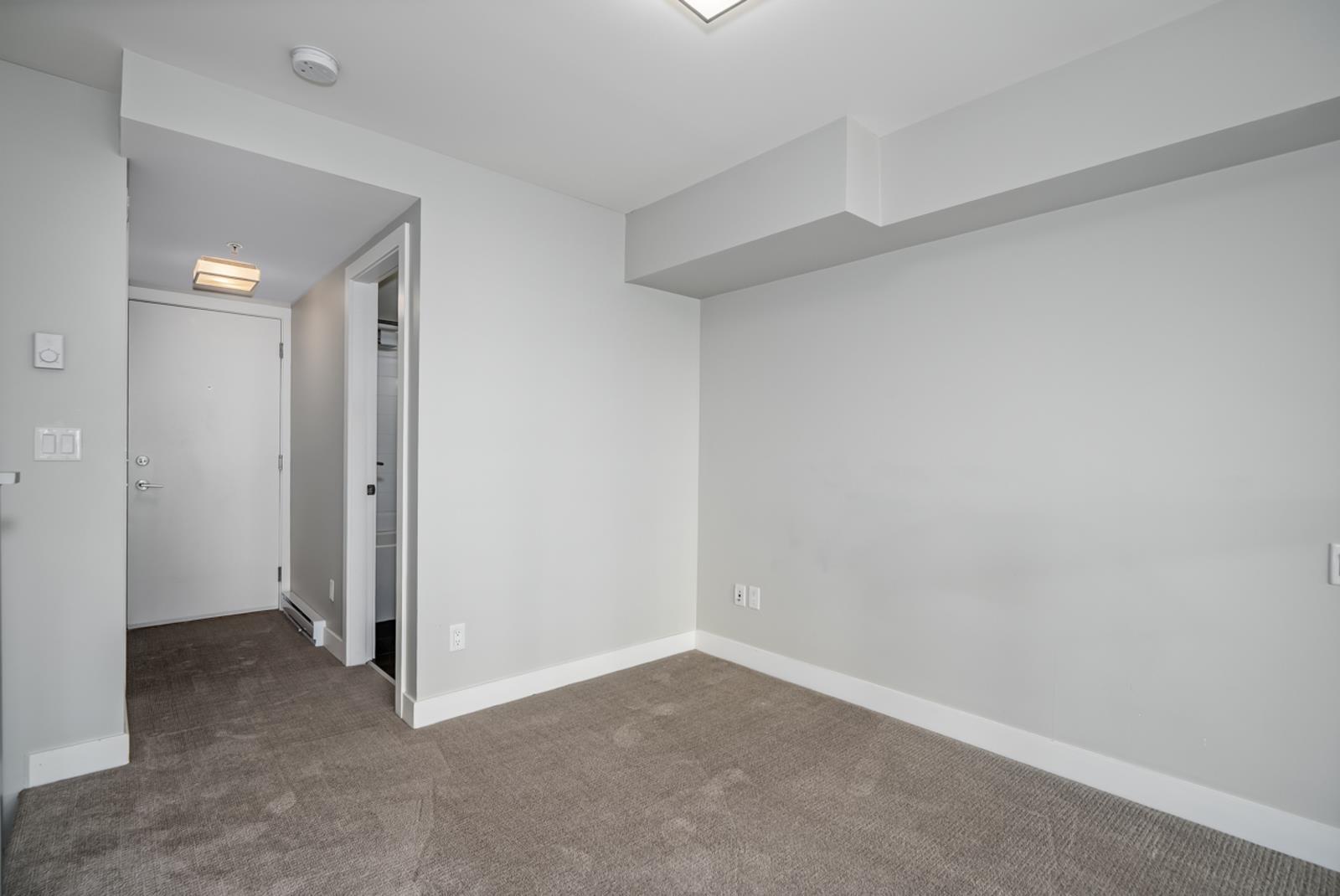 306 3090 Gladwin Road Property Photo 23