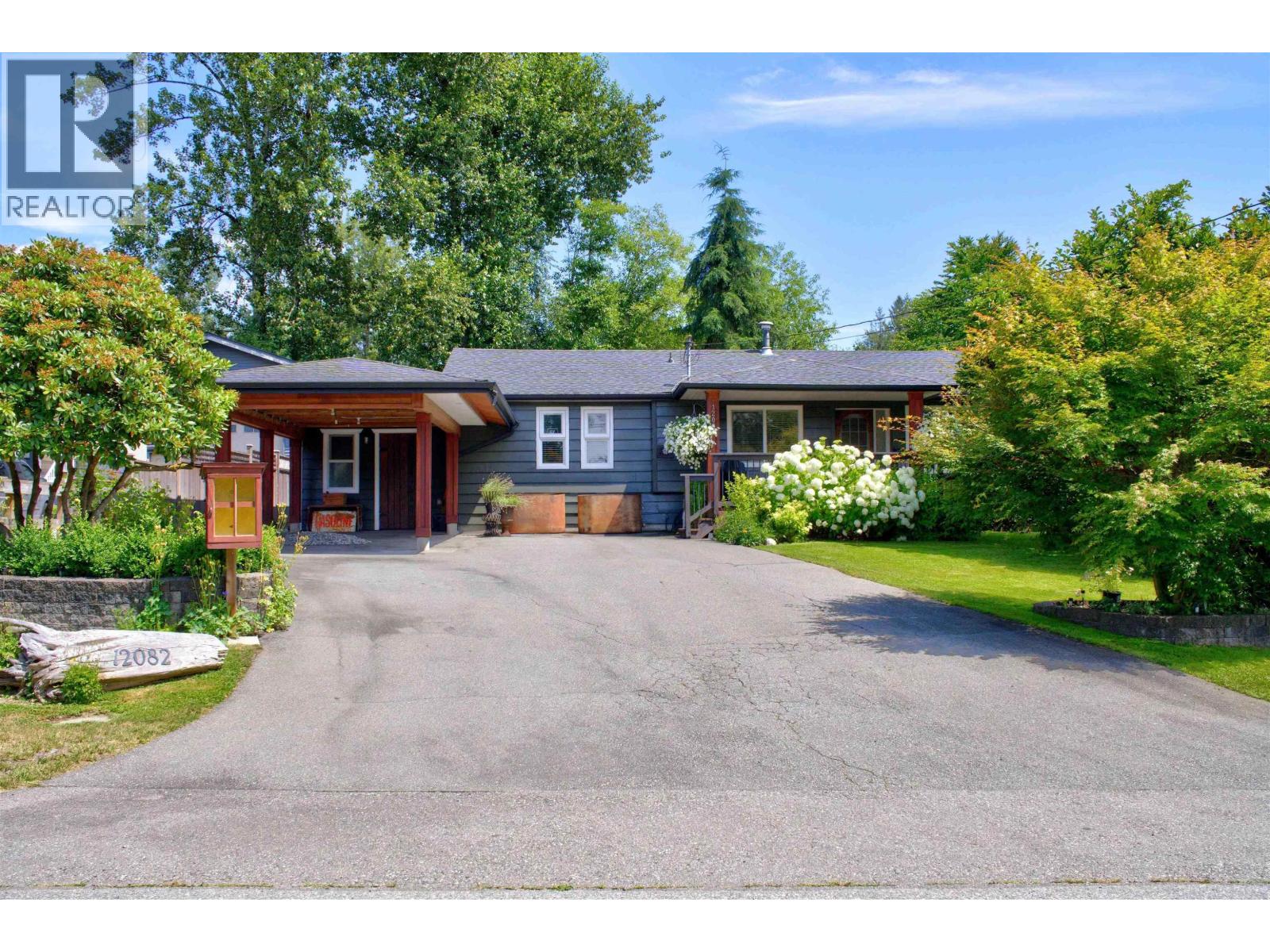 12082 261 Street Property Photo 2