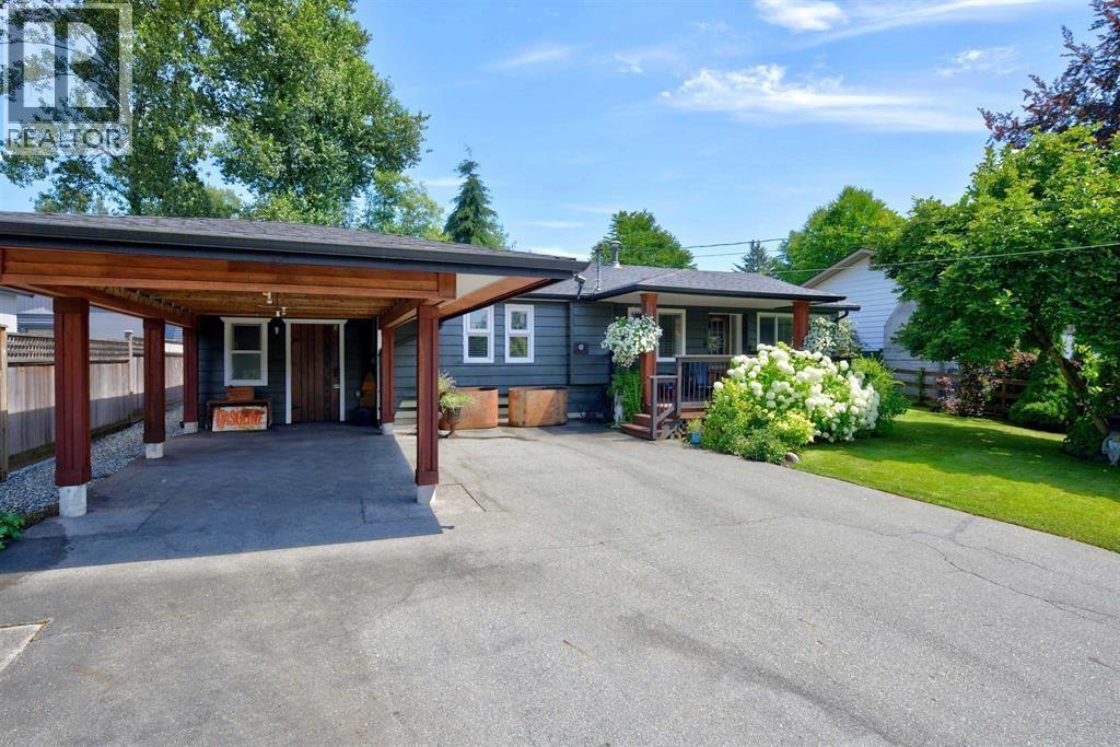 12082 261 Street Property Photo 3