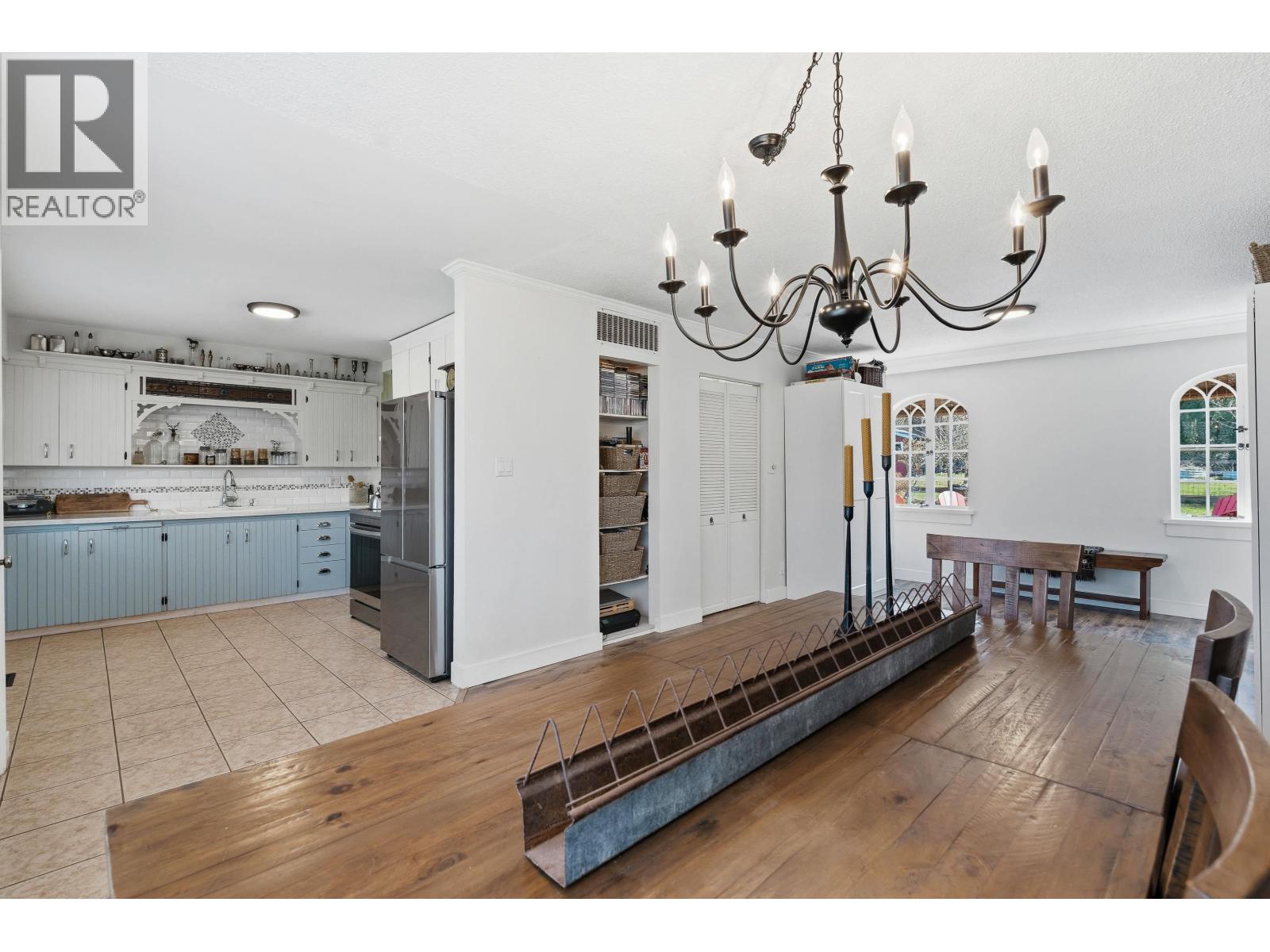 12082 261 Street Property Photo 11