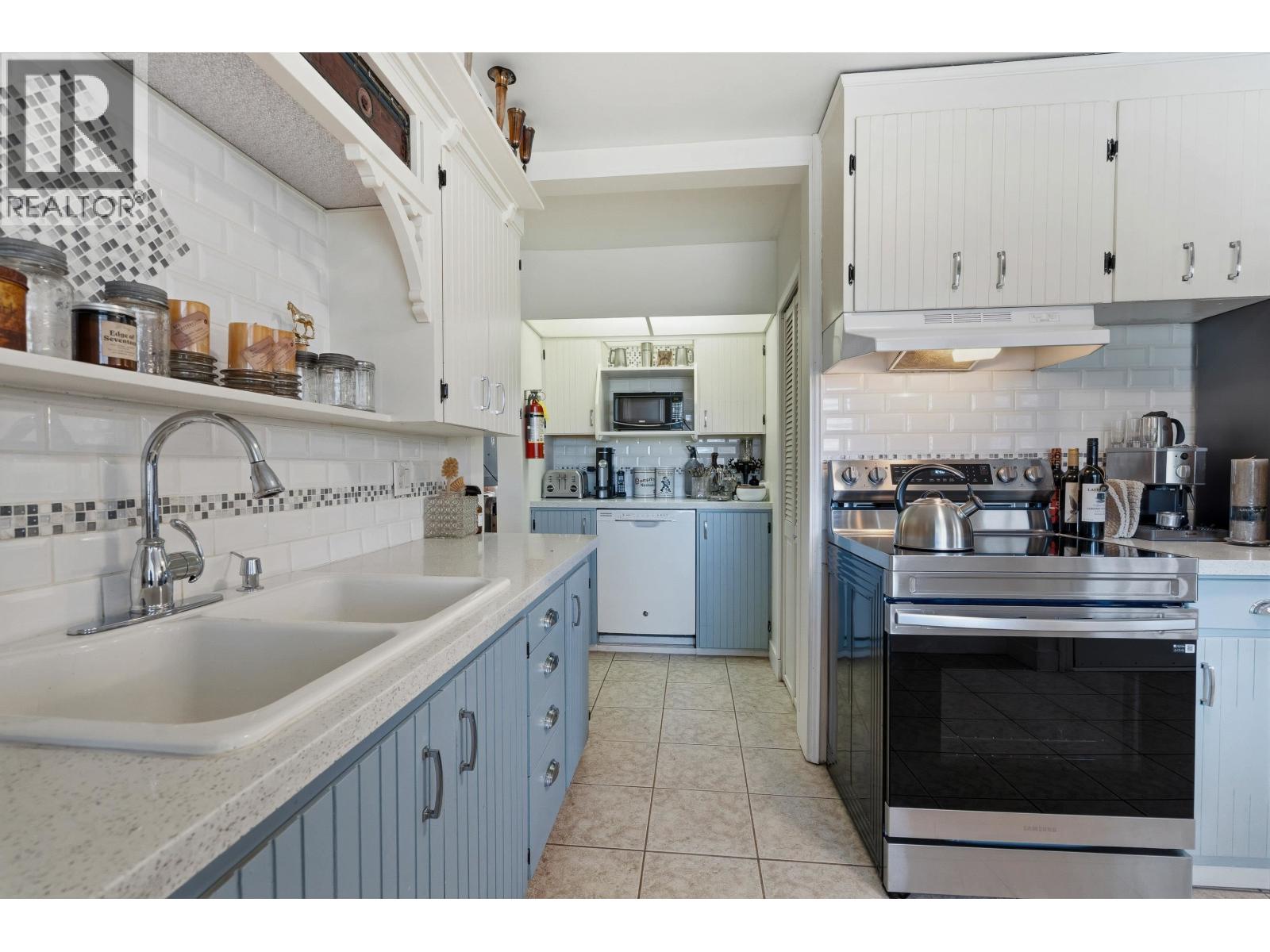 12082 261 Street Property Photo 13