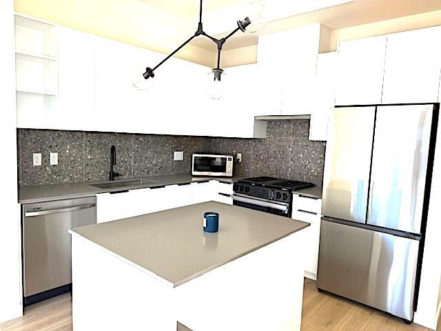 606 7936 206 Street Property Photo 9