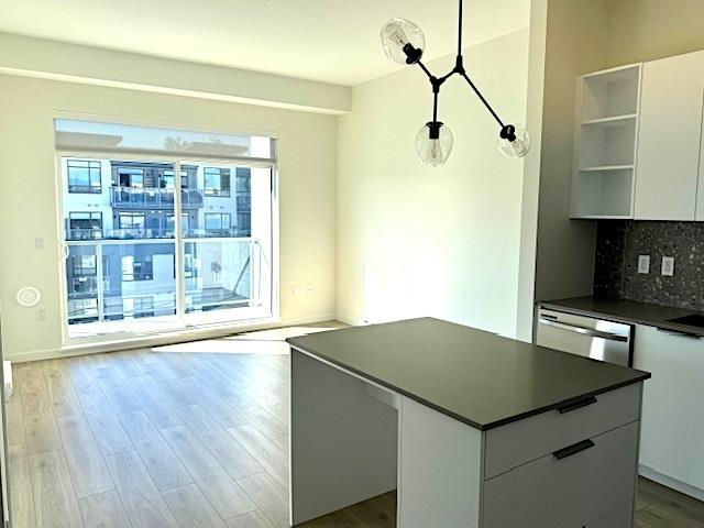 606 7936 206 Street Property Photo 10